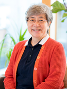 秋山 正子 さん